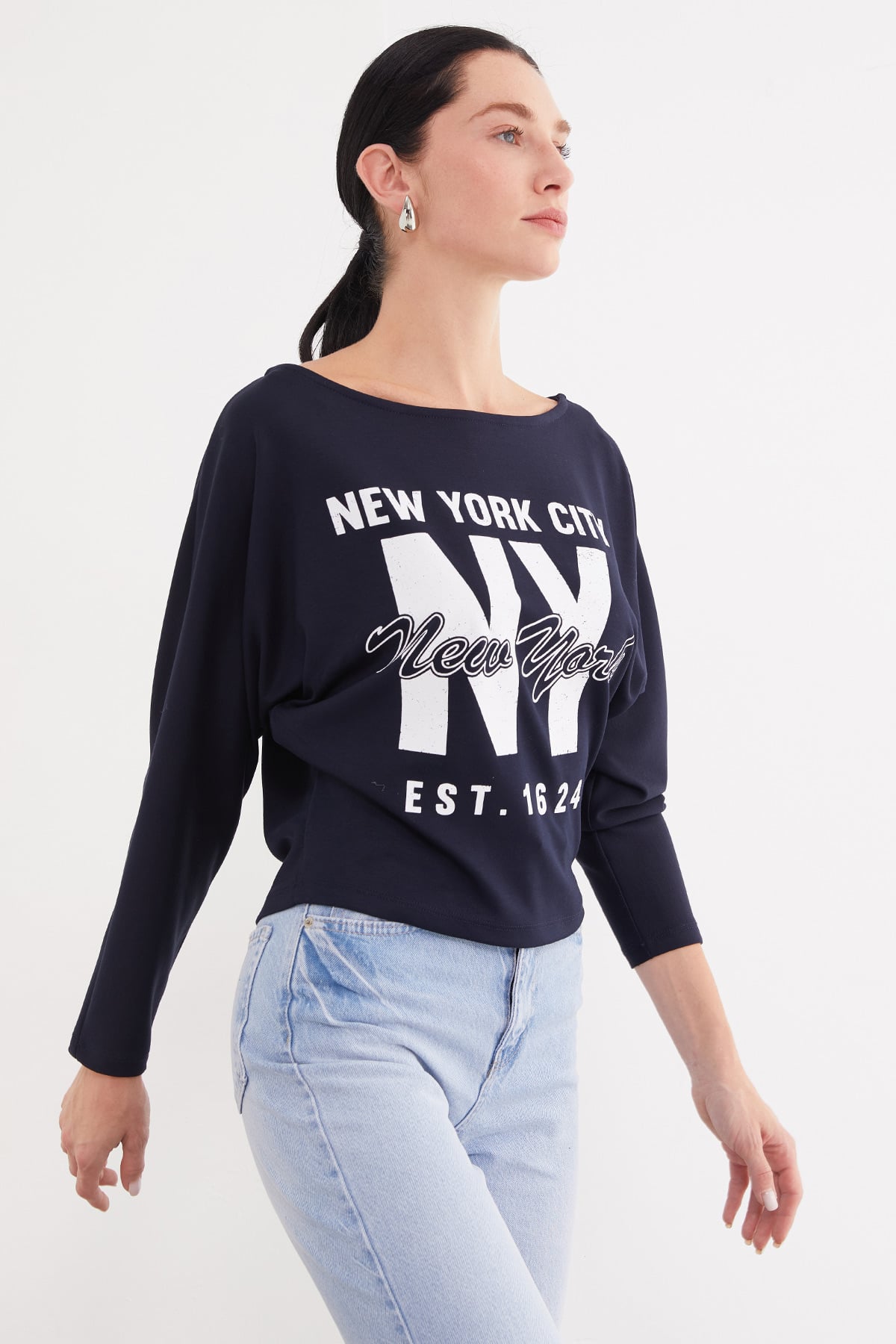 Kadın Beyaz New York City Baskılı Kayık Yaka Yarasa Kol Bluz 5