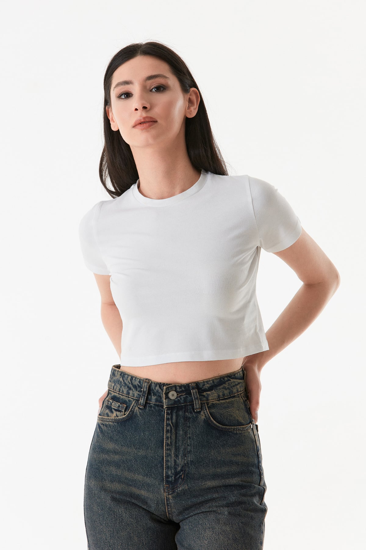 Basic Bisiklet Yaka Crop Tişört 6