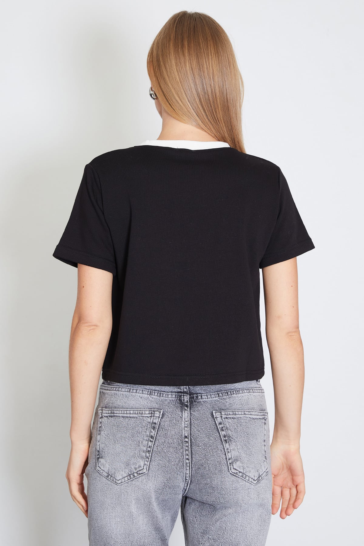 Basic Ribana Yaka Mevsimlik Crop Tişört 6