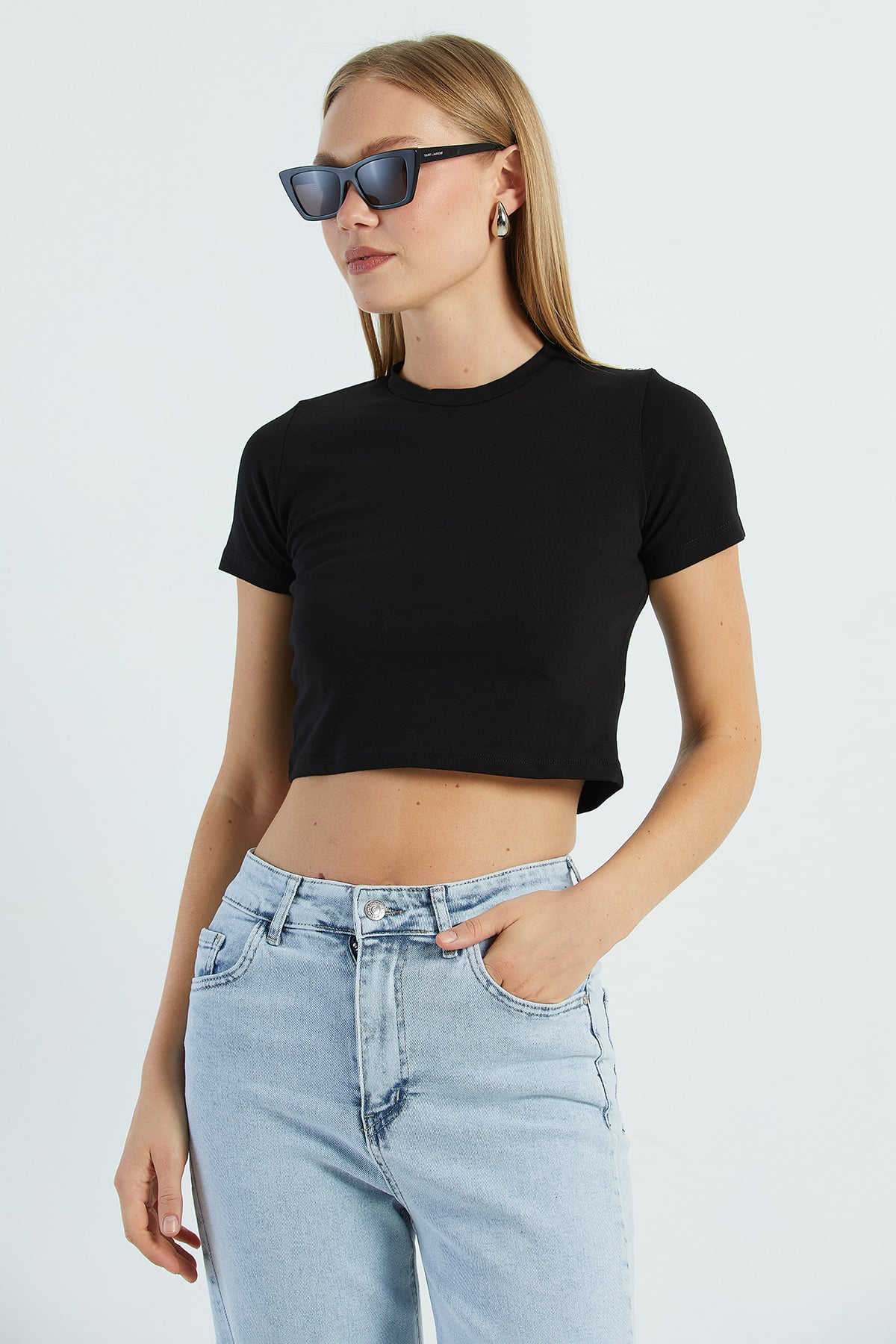 Basic Bisiklet Yaka Crop Tişört 2