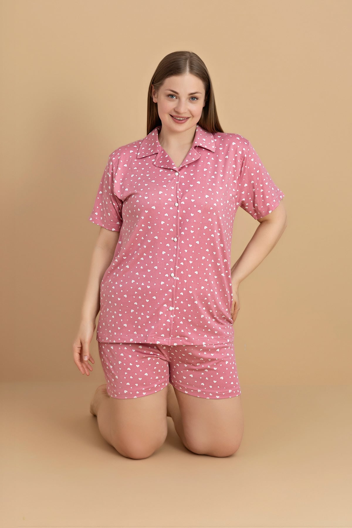 Büyük Beden Kalp Baskılı  Gömlek Yaka Şortlu Pijama Takımı