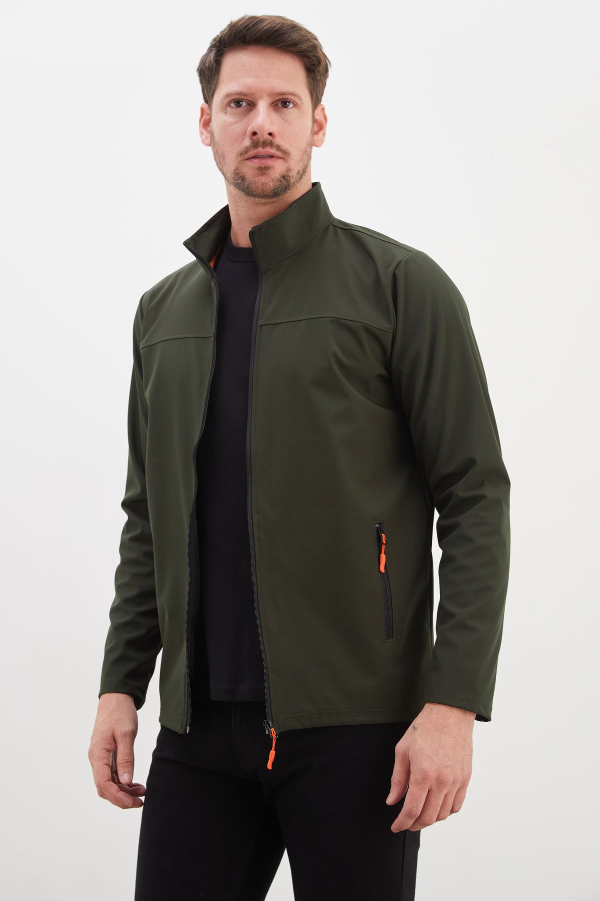 Fermuarlı Dik Yaka Softshell Ceket 5