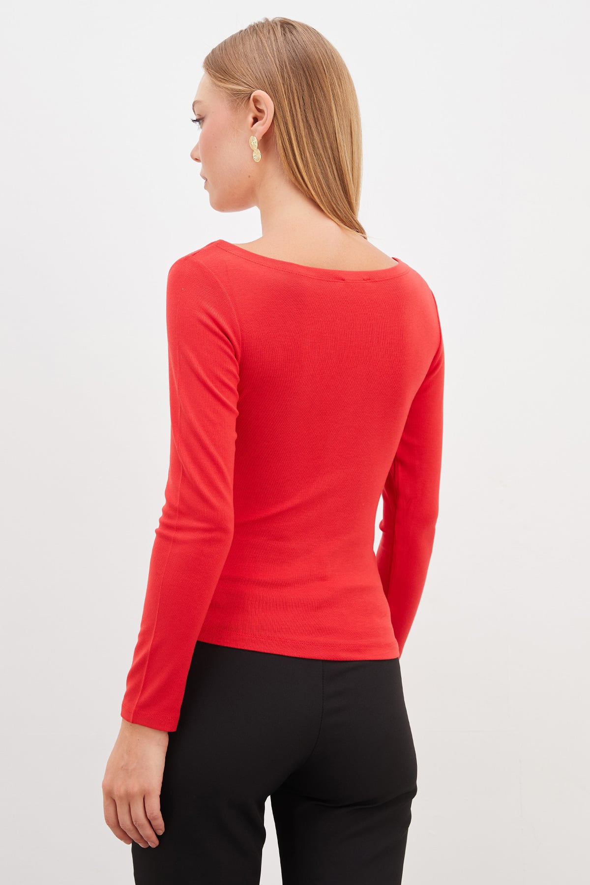 Basic Kayık Yaka Slim Fit Bluz 6