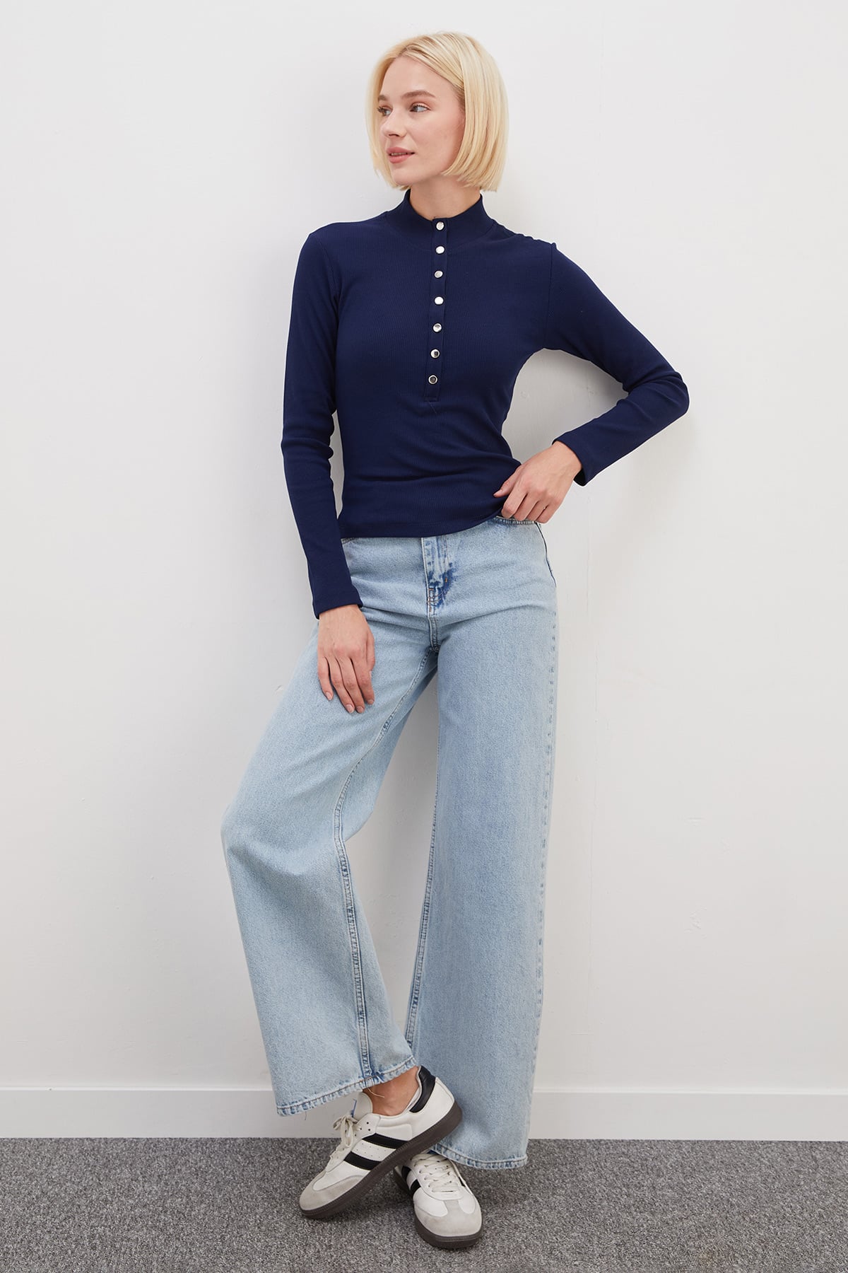 Fitilli Yarım Çıtçıtlı Dik Yaka Slim Fit Bluz 6