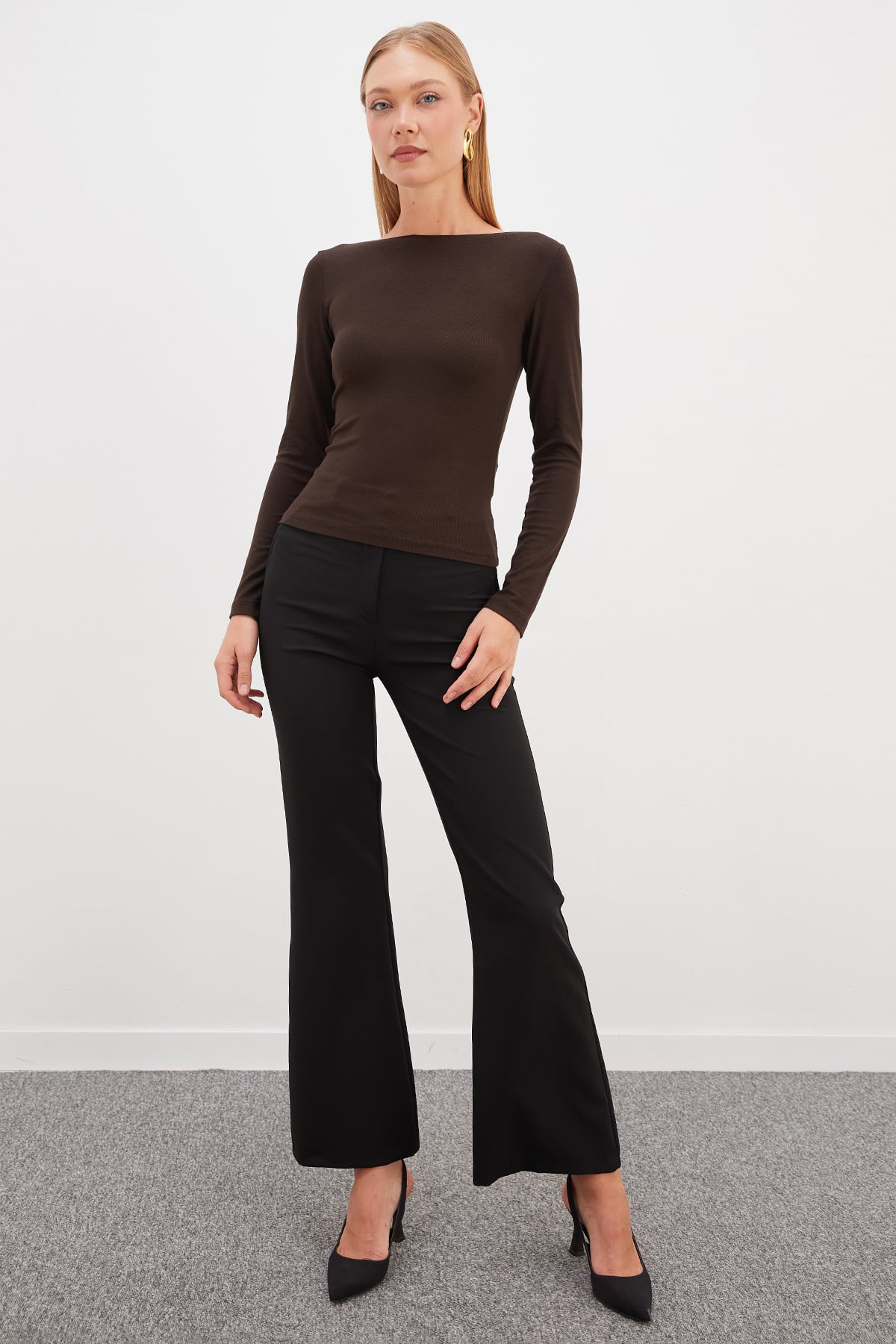 Basic Kayık Yaka Slim Fit Bluz 5