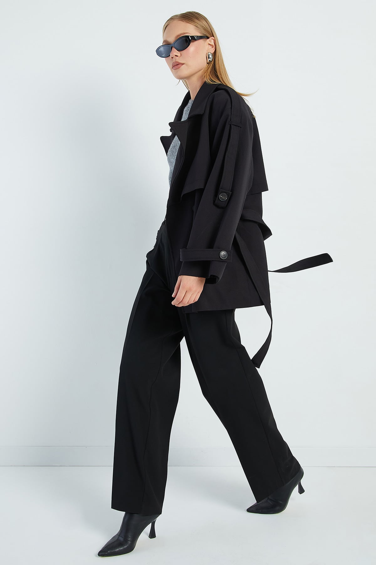 Beli Kemerli Kruvaze Yaka Oversize Trençkot 3