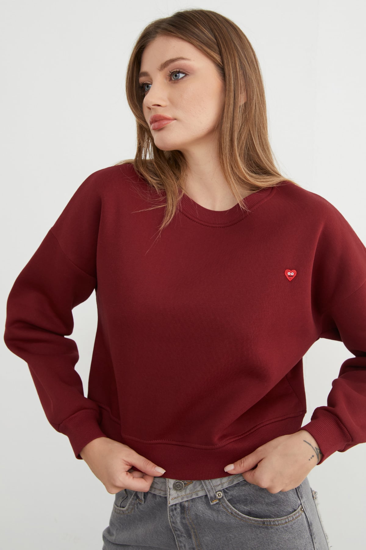3 İplik Kalp Nakışlı Bisiklet Yaka Sweatshirt 5