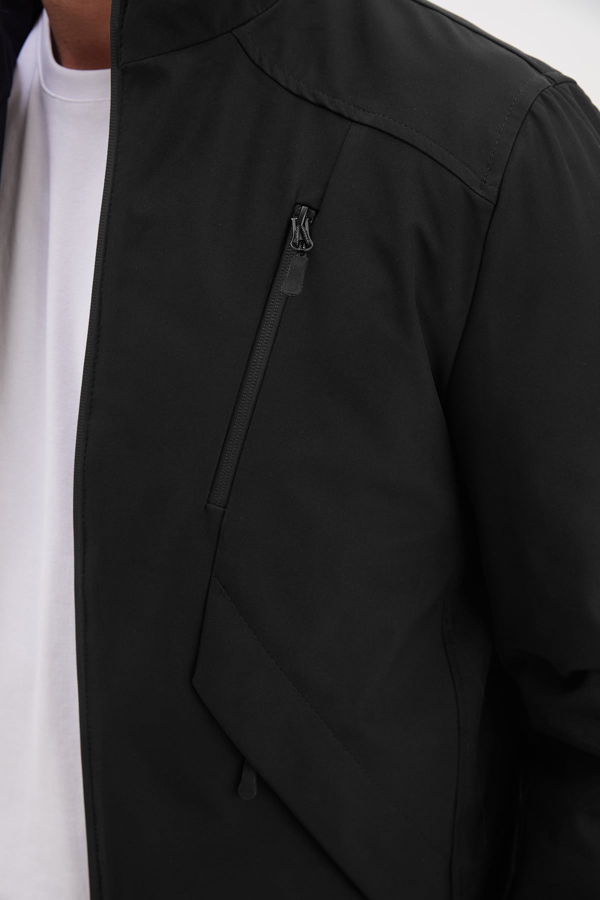 Erkek Fermuarlı Dik Yaka Regular Fit Softshell Mont 5