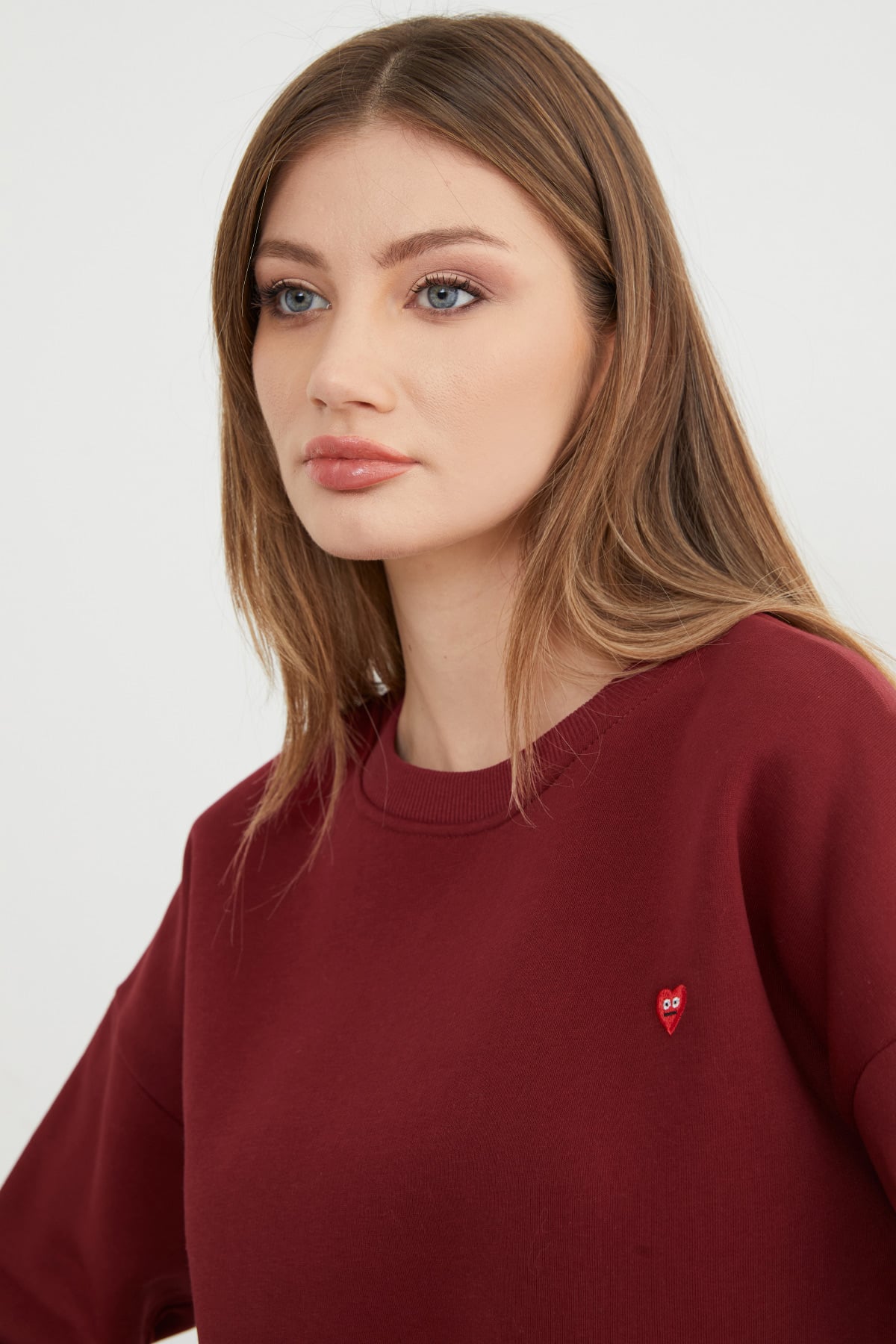 3 İplik Kalp Nakışlı Bisiklet Yaka Sweatshirt 4