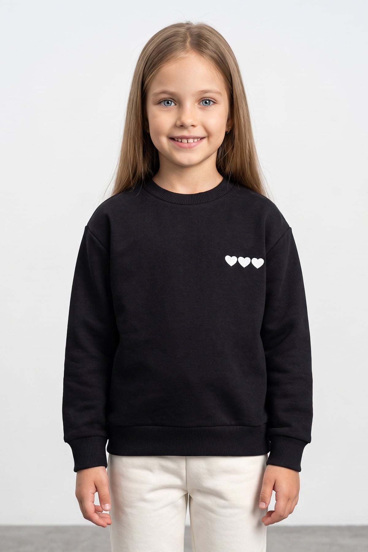 3 İplik Kalp Nakışlı Bisiklet Yaka Kız Çocuk Sweatshirt 2