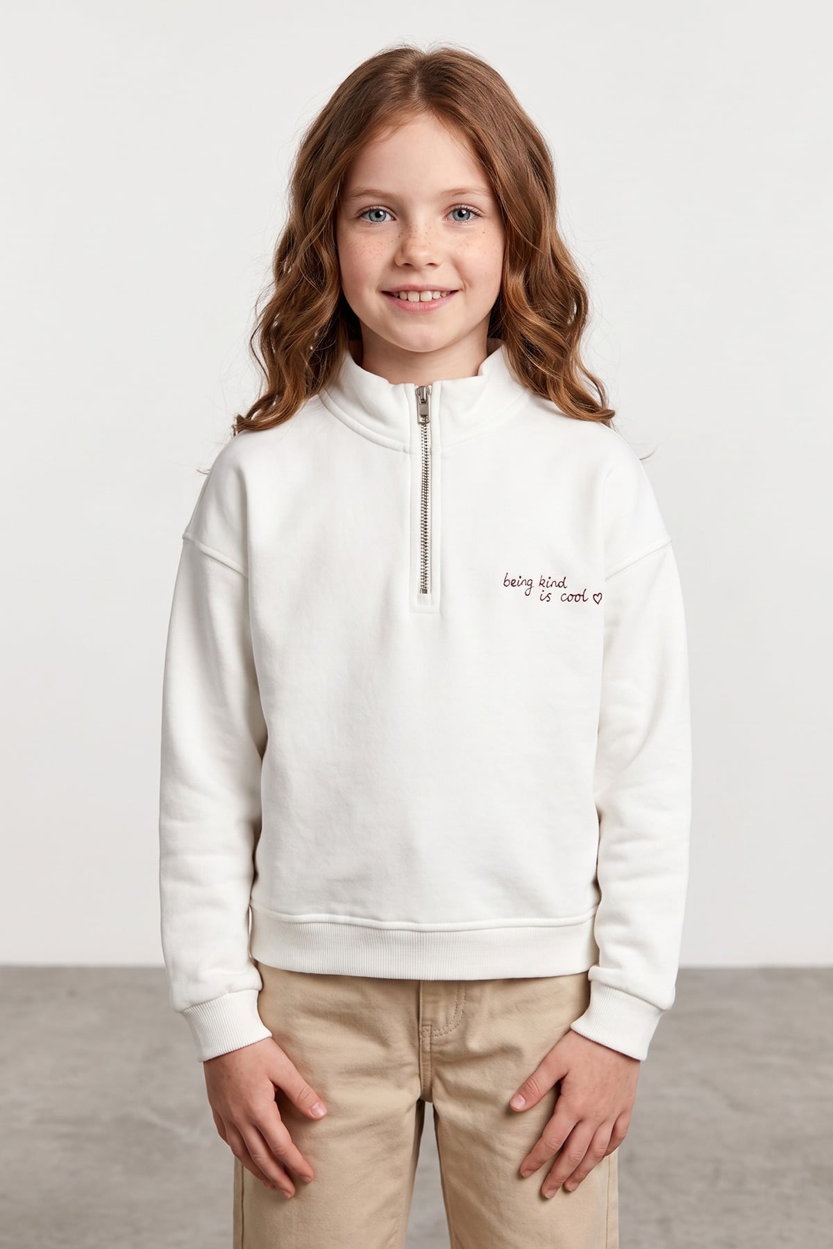 Çocuk Kız 3 İplik Yarım Fermuarlı Dik Yaka Sweatshirt 2