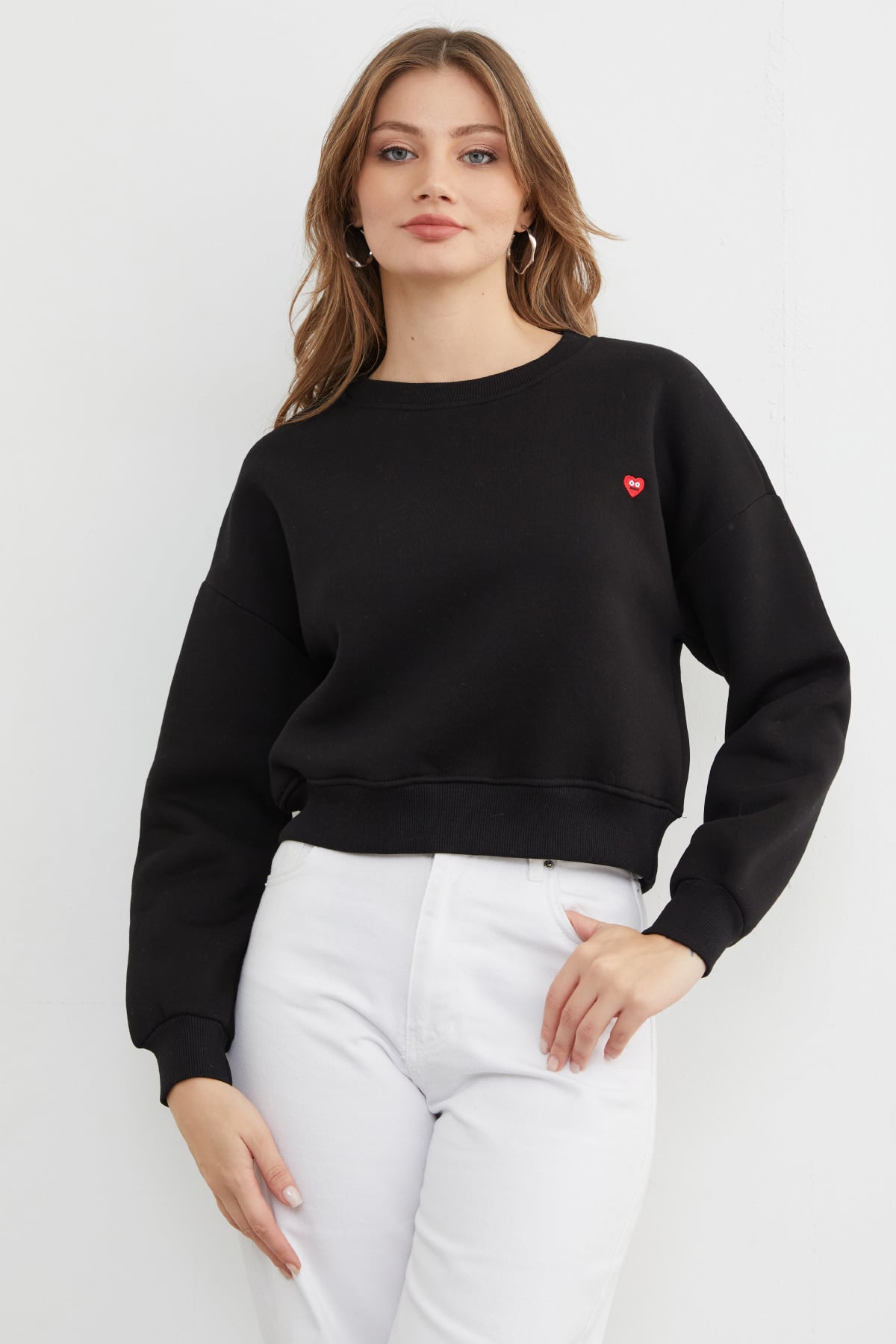 3 İplik Kalp Nakışlı Bisiklet Yaka Sweatshirt 2