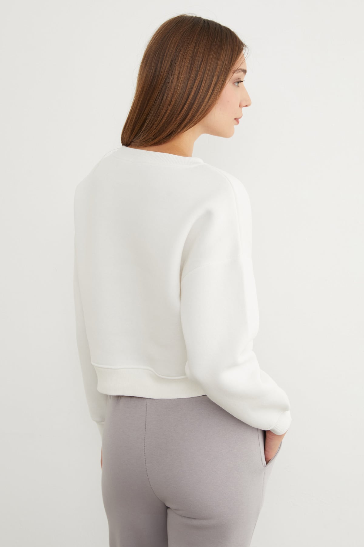 3 İplik Kalp Nakışlı Bisiklet Yaka Sweatshirt 6