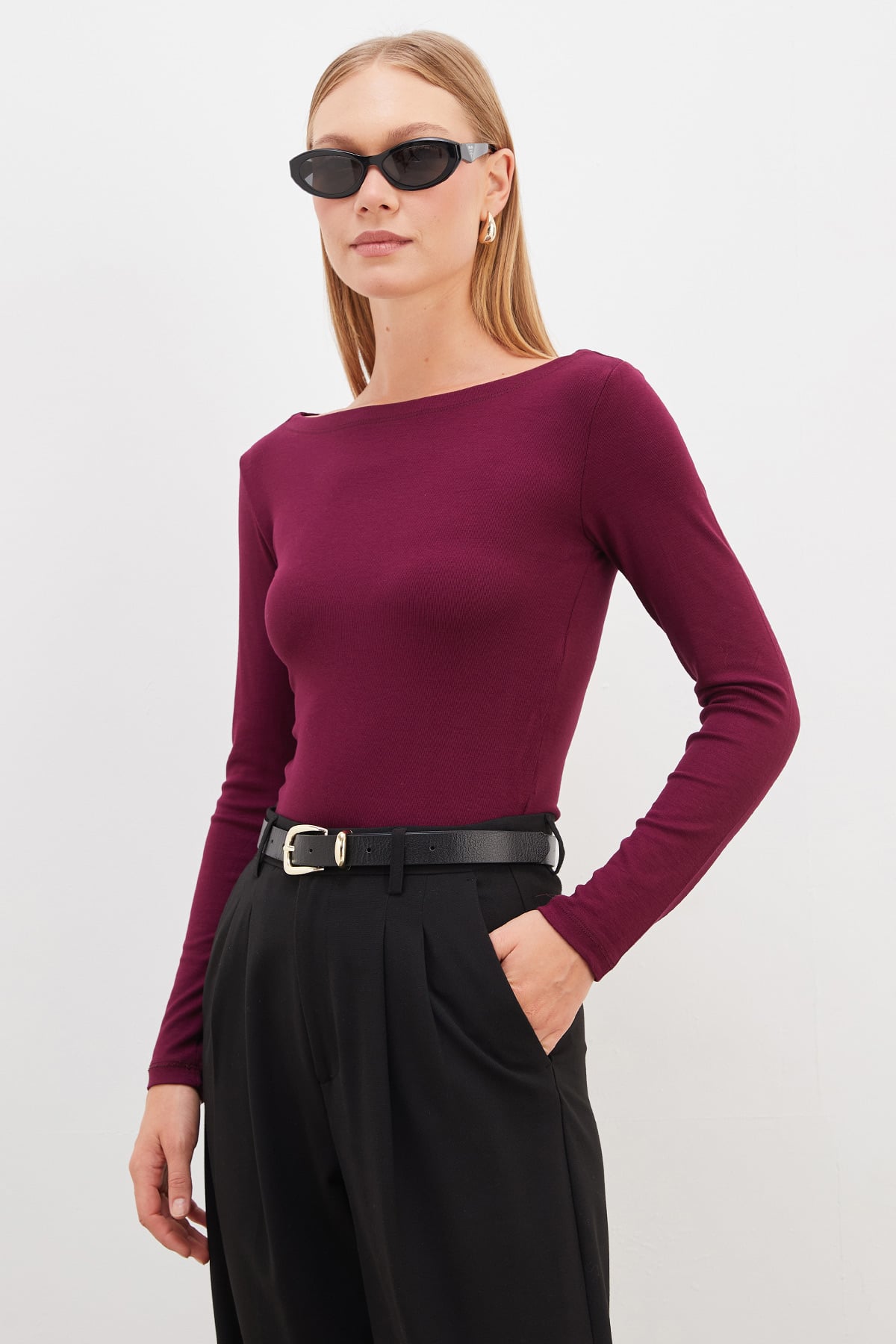 Basic Kayık Yaka Slim Fit Bluz 3