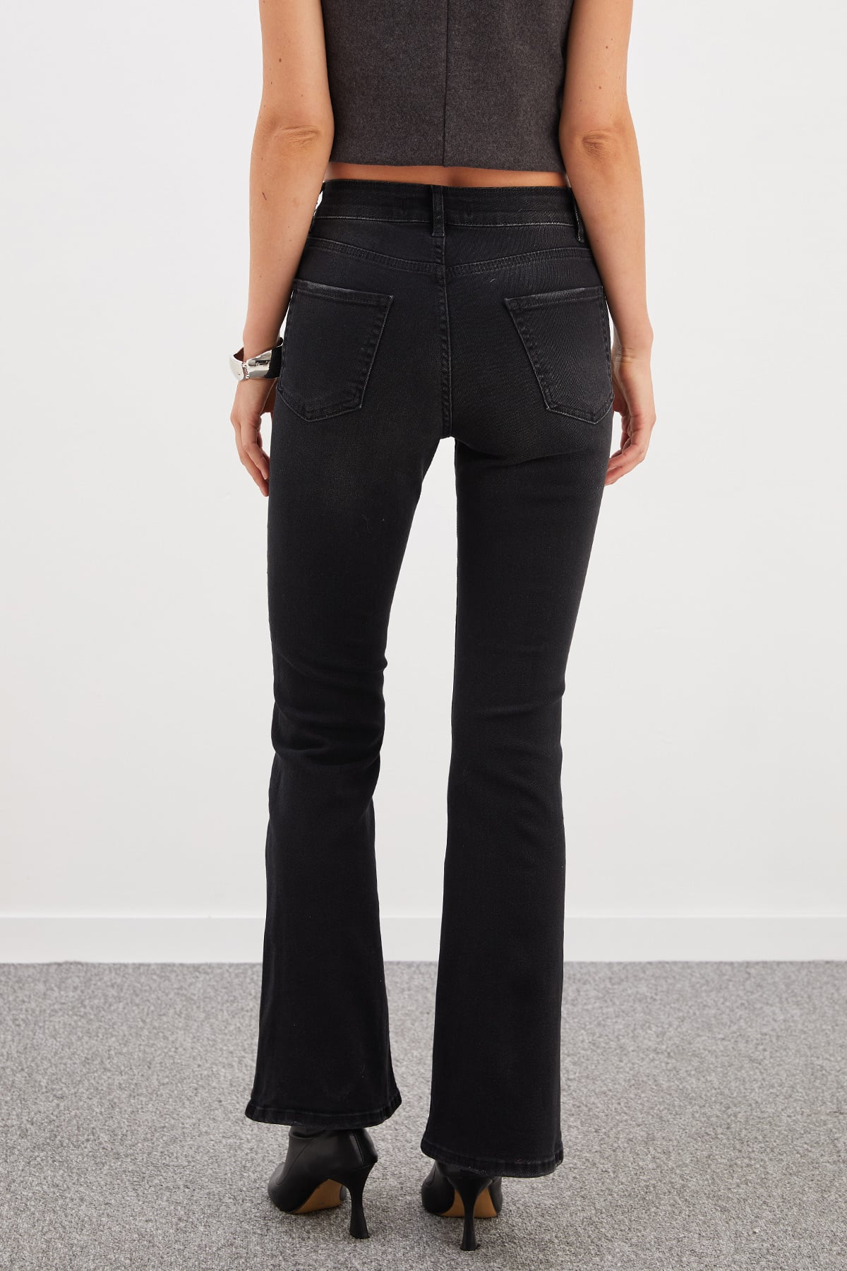 Yüksek Bel Flare Jean 8