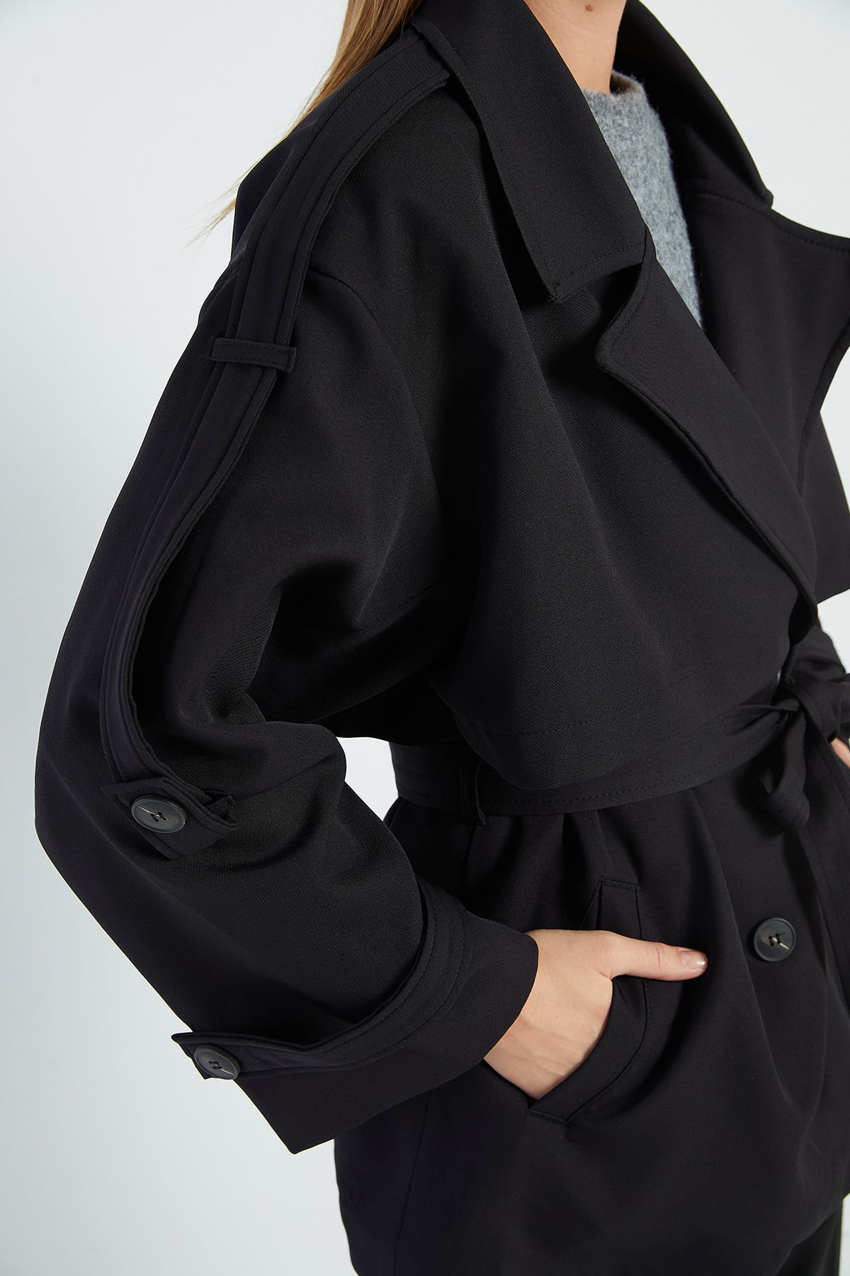 Beli Kemerli Kruvaze Yaka Oversize Trençkot 7