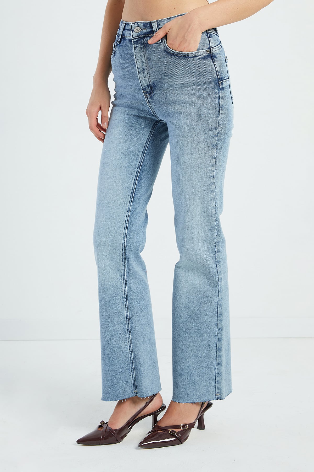 Kesik Paça Flare Jean 7