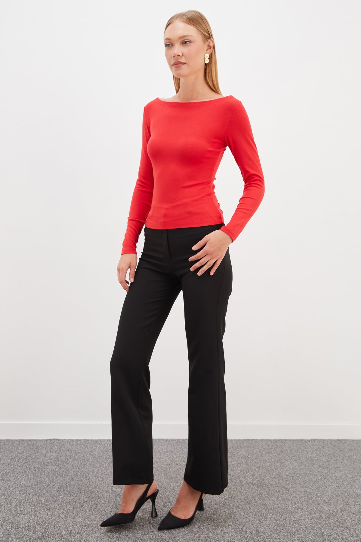 Basic Kayık Yaka Slim Fit Bluz 2