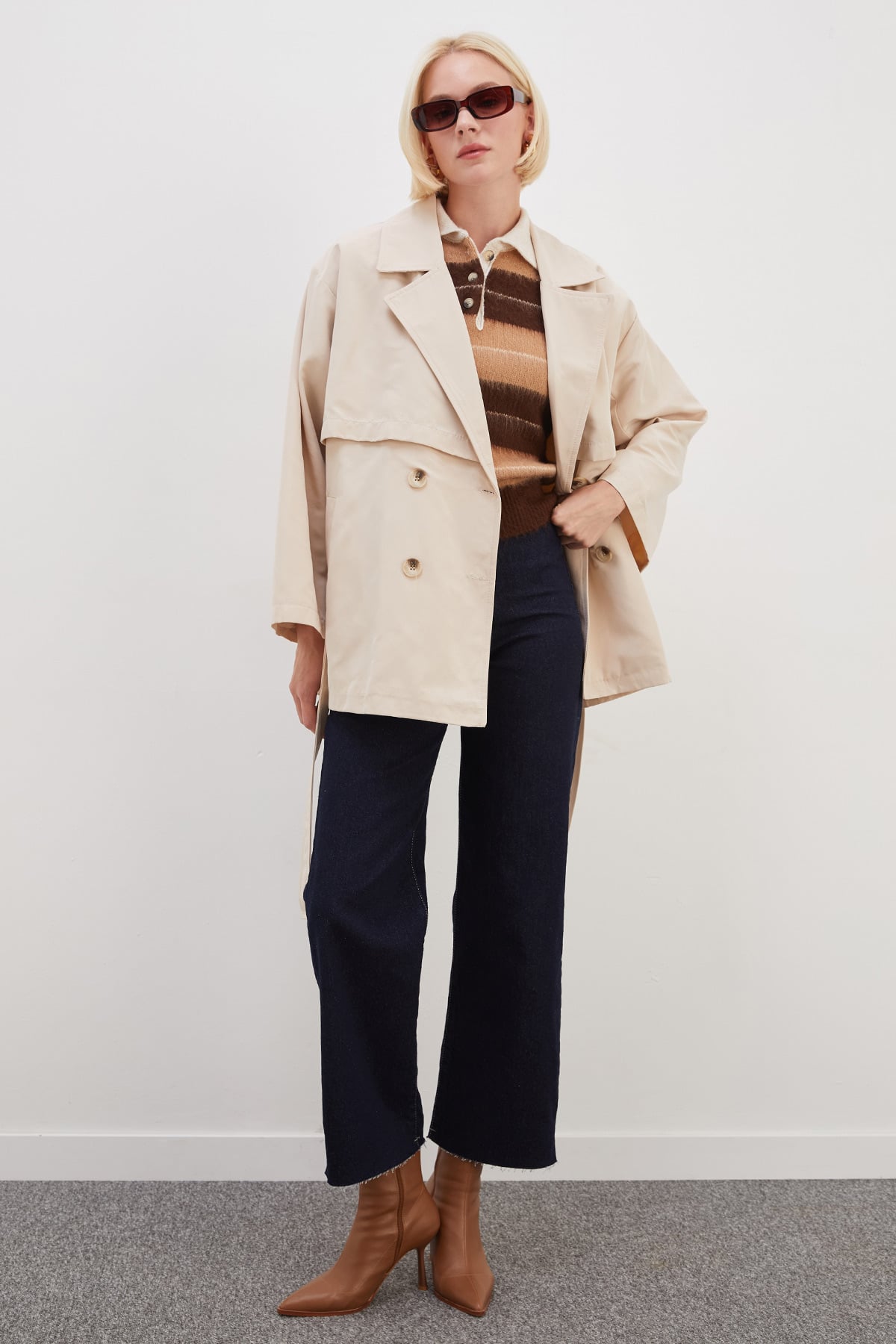 Pelerinli Kuşaklı Geniş Kol Oversize Trençkot 6