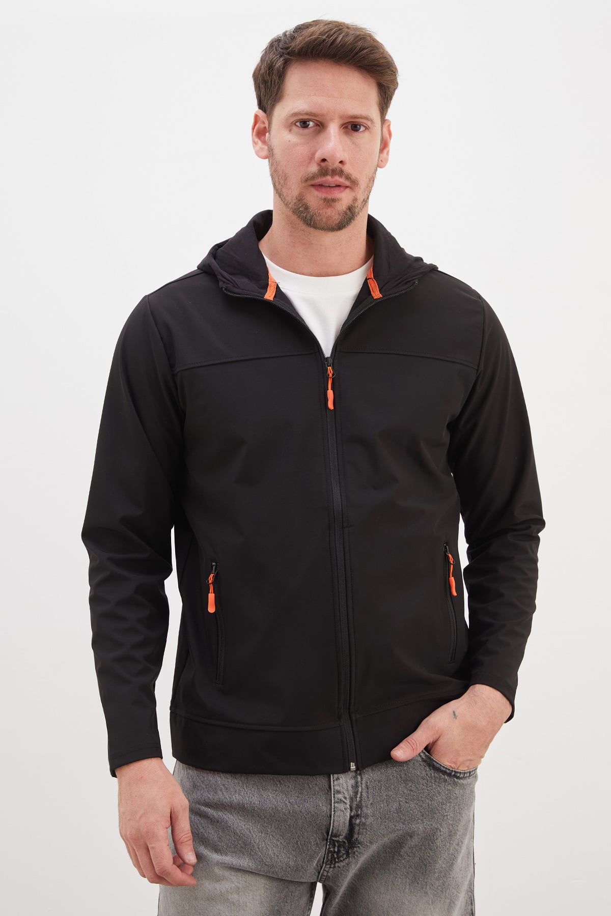 Fermuarlı Kapüşonlu Softshell Ceket 6