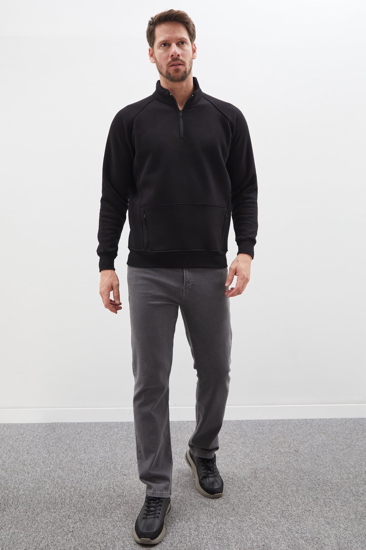 3 İplik Yarım Fermuarlı Dik Yaka Kanguru Cepli Sweatshirt 4