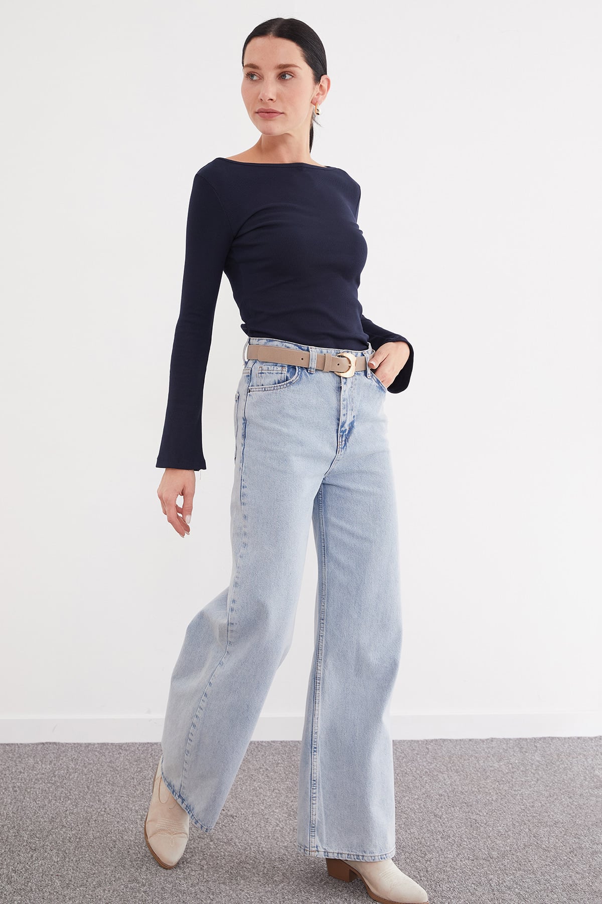 Kadın Fitilli Kayık Yaka Flare Kol Slim Fit Bluz 3