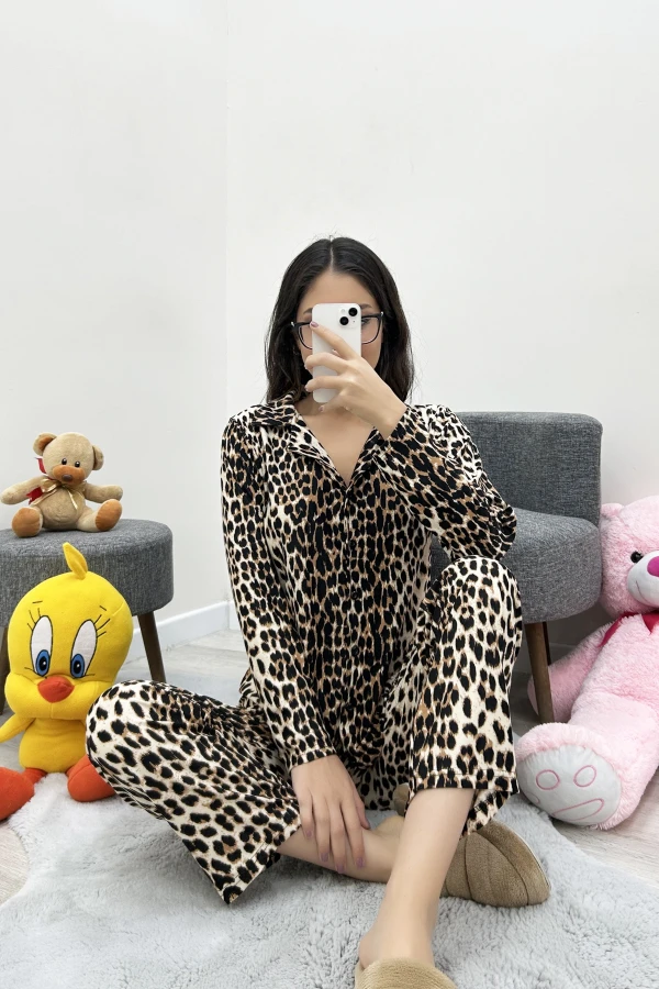 Süet Düğmeli Pijama Takımı Leopar 4