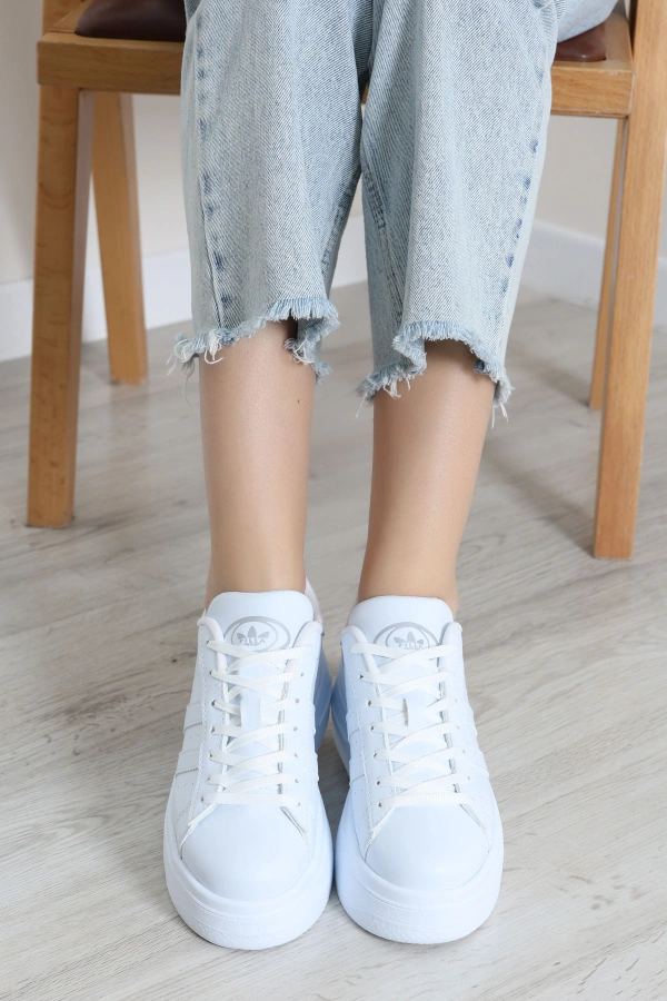Kadın Beyaz Günlük Spor Ayakkabı Rahat Tabanlı Bağcıklı Sneaker Model 5