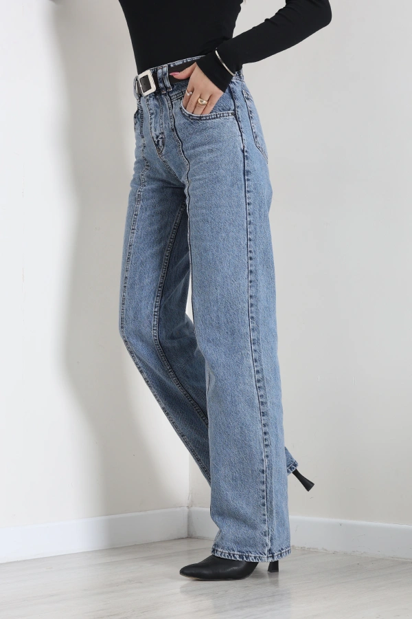 Kadın Açık Mavi Kemerli Straight Fit Yüksek Bel Kot Pantolon 4