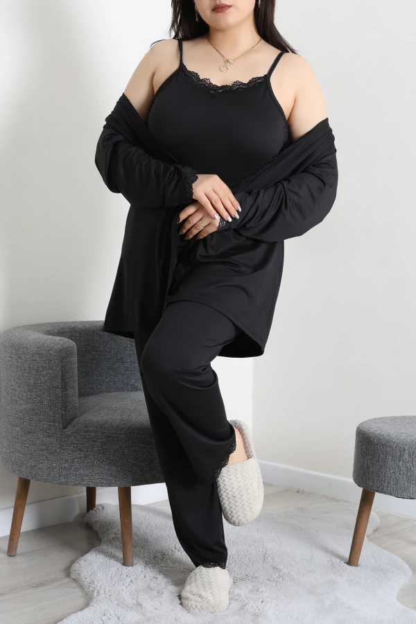 Daha Fazla Pijama Takımı