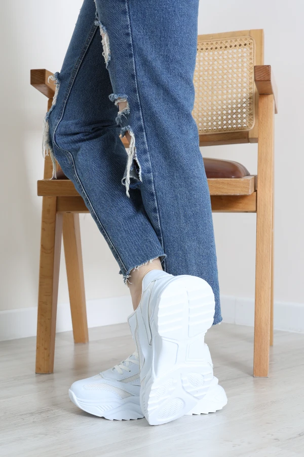 Kadın Beyaz Günlük Spor Ayakkabı Rahat Taban Bağcıklı Sneaker Model 6