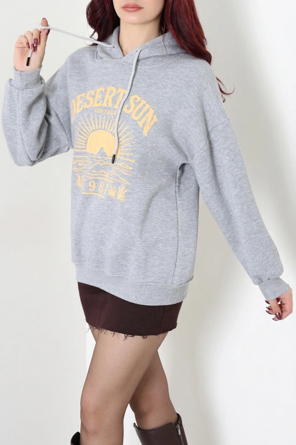 Kadın Gri Üç İplik Kapüşonlu Baskılı Oversize Sweat 5