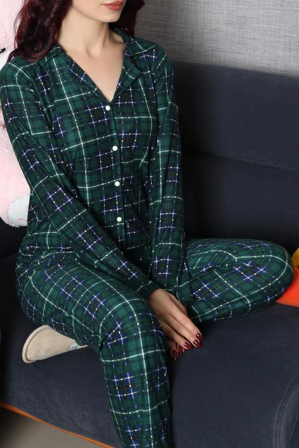 Kadın Zümrüt Yeşili Süet Düğmeli Rahat Kalıp Pijama Takımı 2