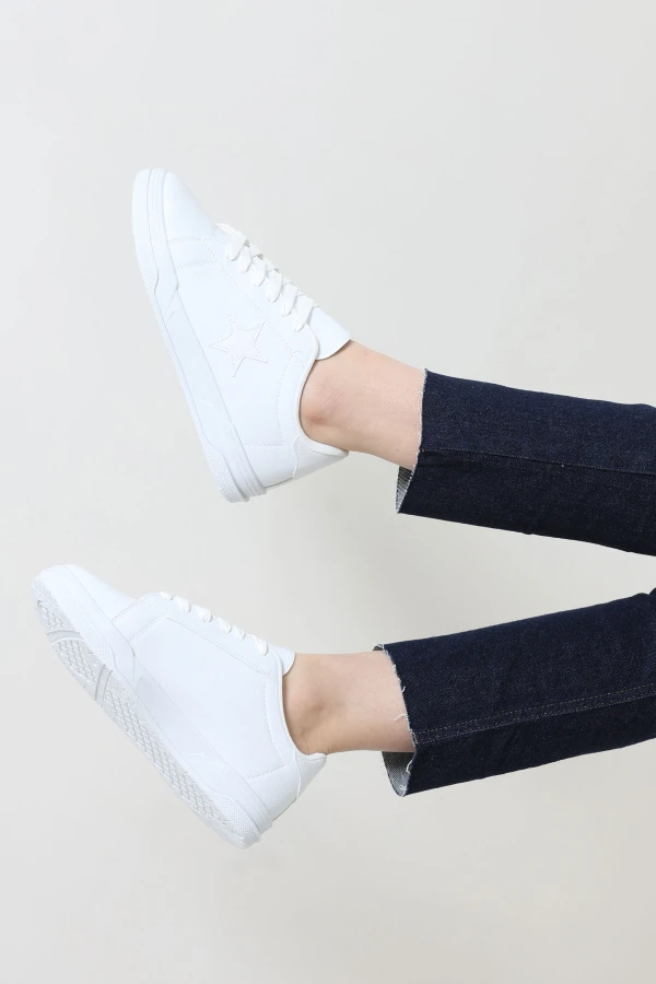 Kadın Beyaz Günlük Spor Ayakkabı Rahat Tabanlı Bağcıklı Sneaker 5