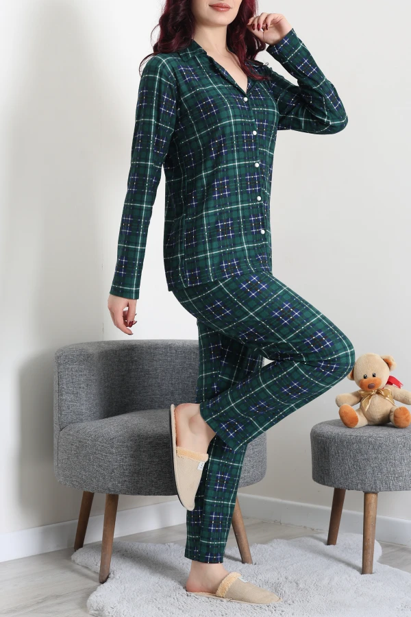 Kadın Zümrüt Yeşili Süet Düğmeli Rahat Kalıp Pijama Takımı 5
