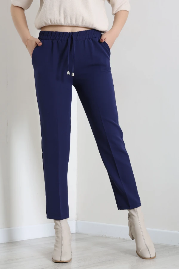 Kadın Lacivert Çift Bağcıklı Regular Fit Pantolon