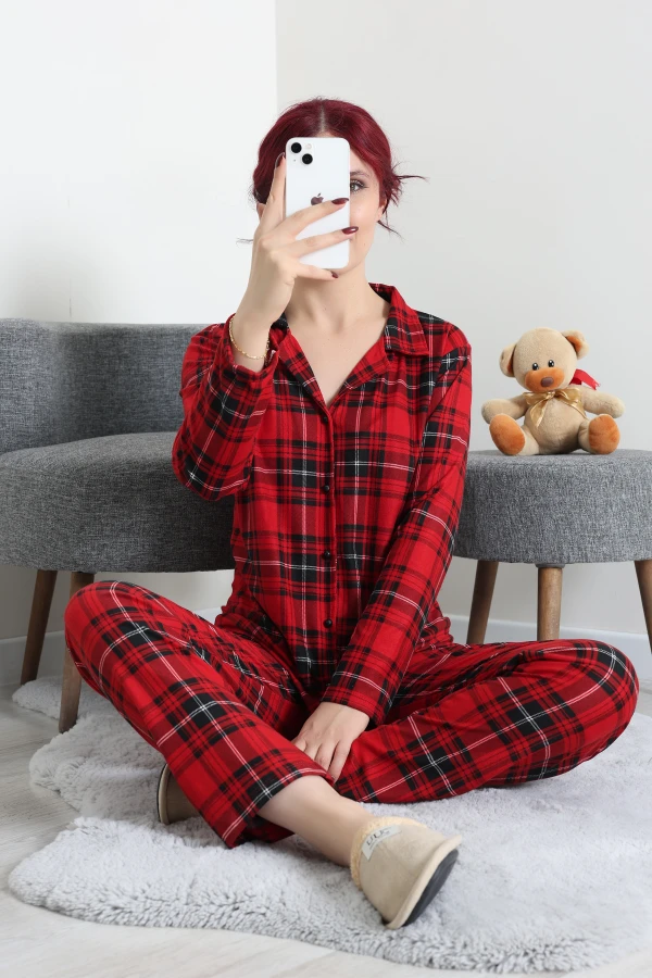 Kadın Kırmızı Ekose Süet Düğmeli Pijama Takımı 3