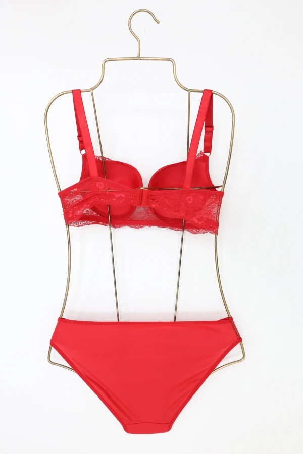 Kadın Kırmızı Dantelli Dolgulu Sütyen Takımı Bralet 6