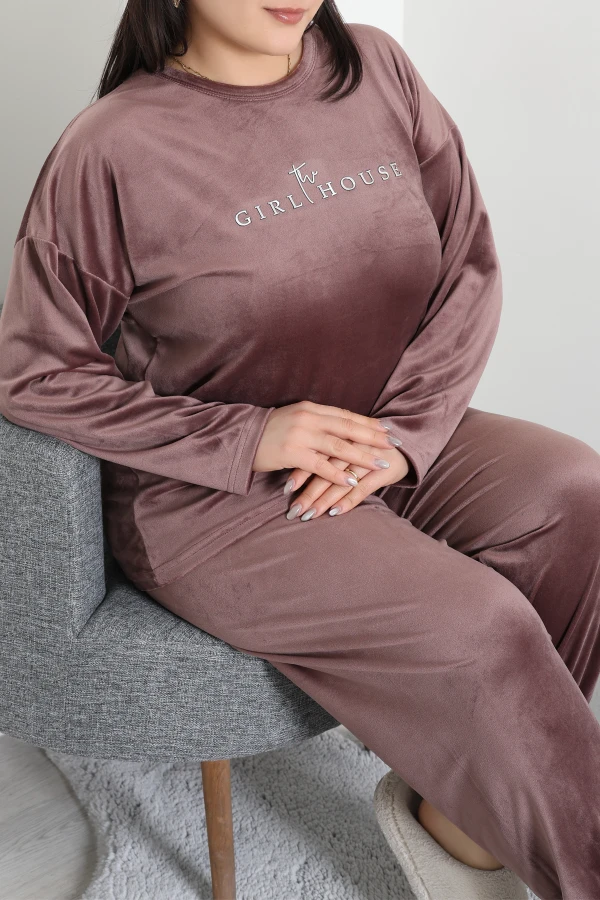 Fransız Kadife Büyük Beden Pijama Takımı Kahve