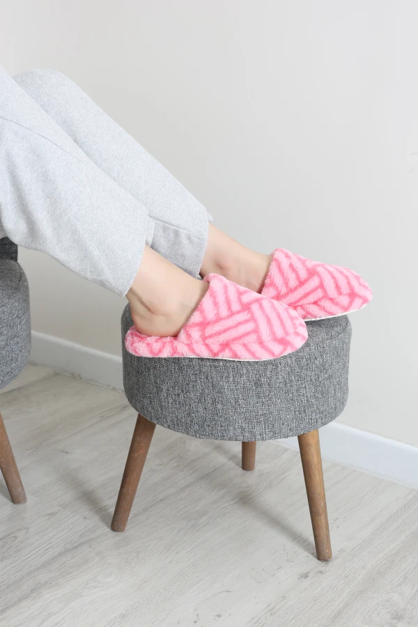 Peluş Desenli Kadın Ev Terliği Pembe 3