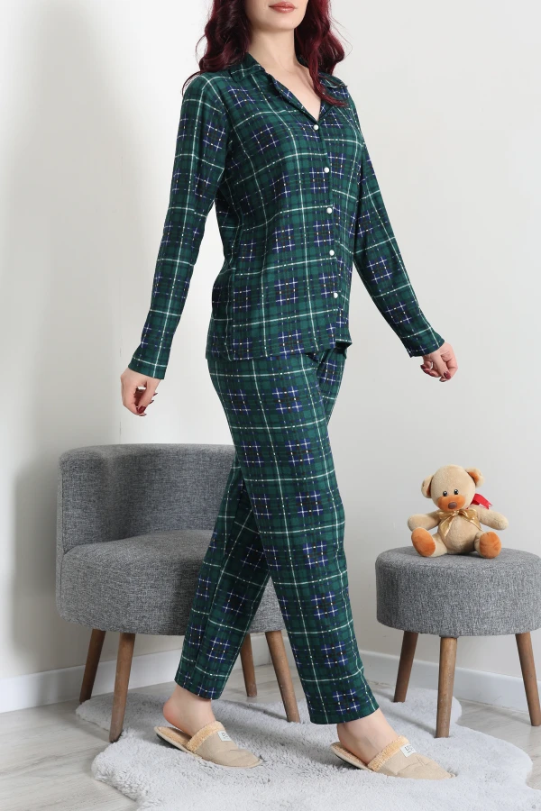 Kadın Zümrüt Yeşili Süet Düğmeli Rahat Kalıp Pijama Takımı 4