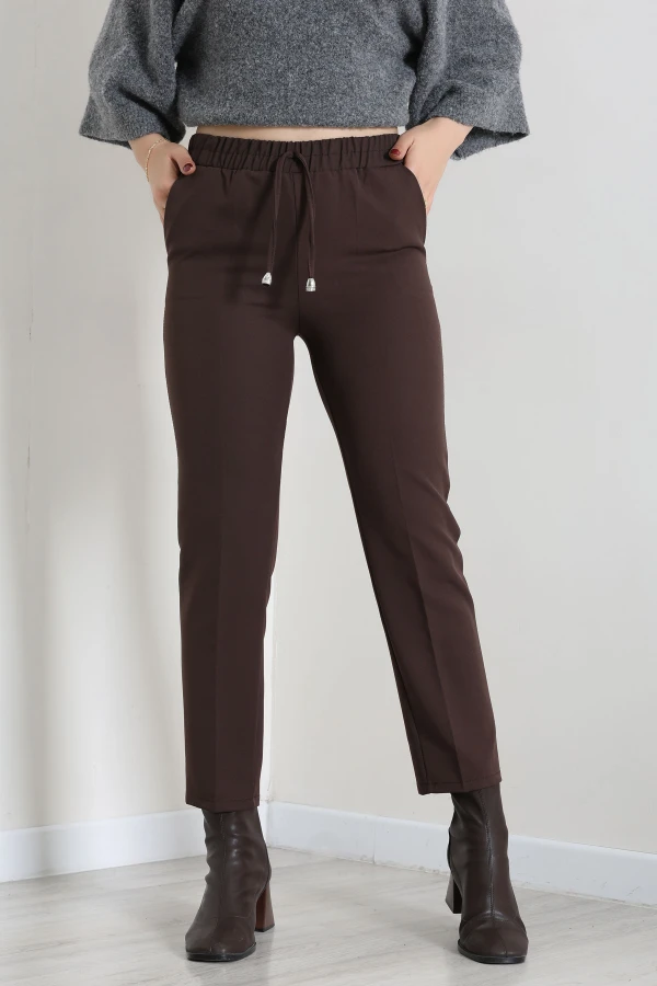 Kadın Kahverengi Çift Bağcıklı Regular Fit Pantolon