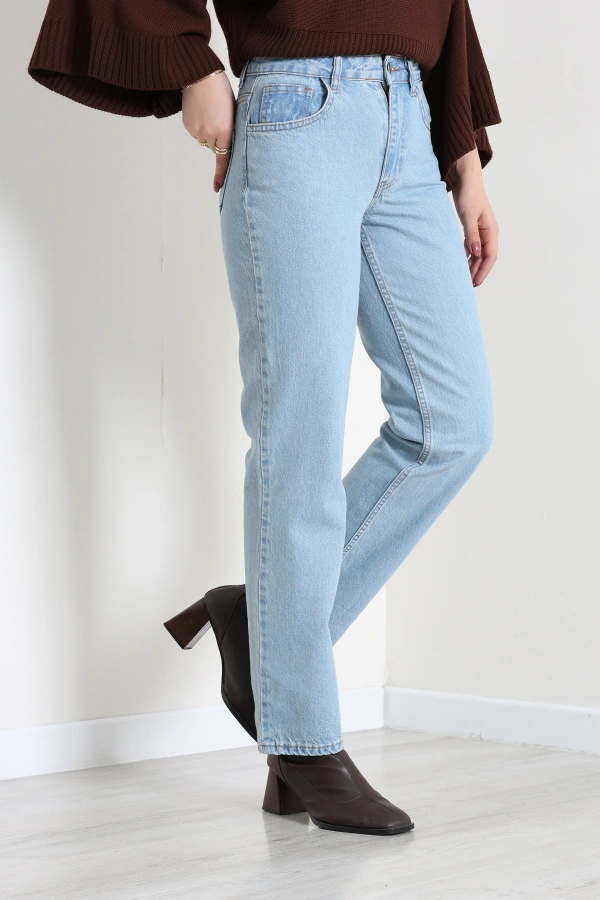 Kadın Açık Mavi Straight Fit Yüksek Bel Kot Pantolon 3