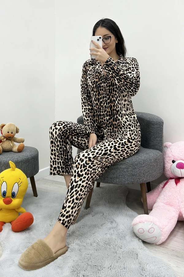 Süet Düğmeli Pijama Takımı Leopar 5