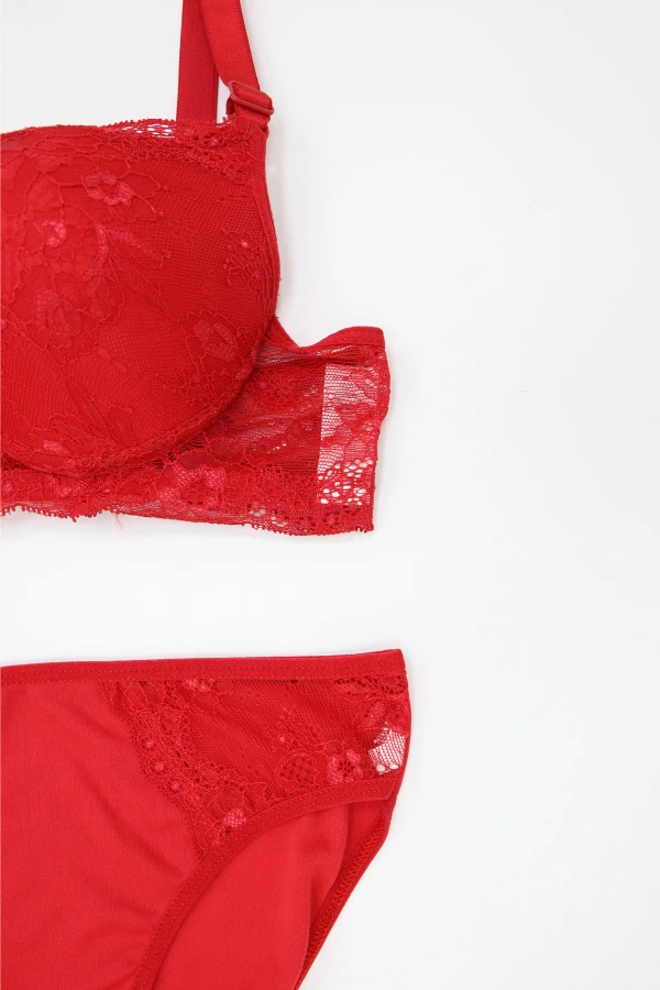 Kadın Kırmızı Dantelli Dolgulu Sütyen Takımı Bralet 8