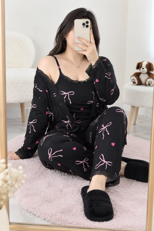 Daha Fazla Pijama Takımı