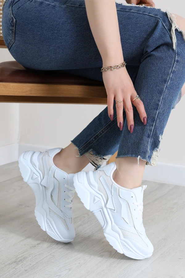 Kadın Beyaz Günlük Spor Ayakkabı Rahat Taban Bağcıklı Sneaker Model 3