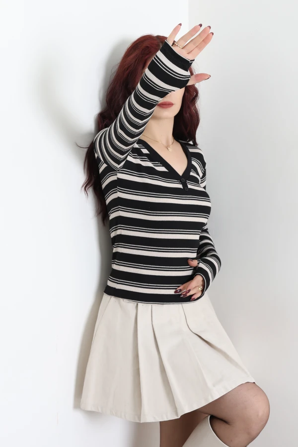 Kadın Siyah Bej Çizgili Düğmeli Kaşkorse Body
