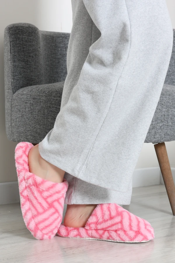 Peluş Desenli Kadın Ev Terliği Pembe 5