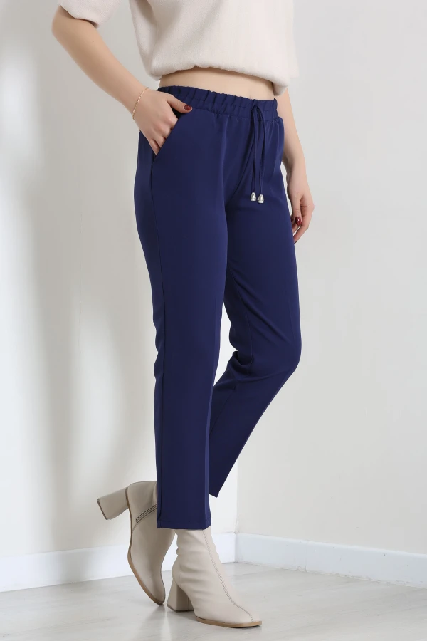 Kadın Lacivert Çift Bağcıklı Regular Fit Pantolon 3